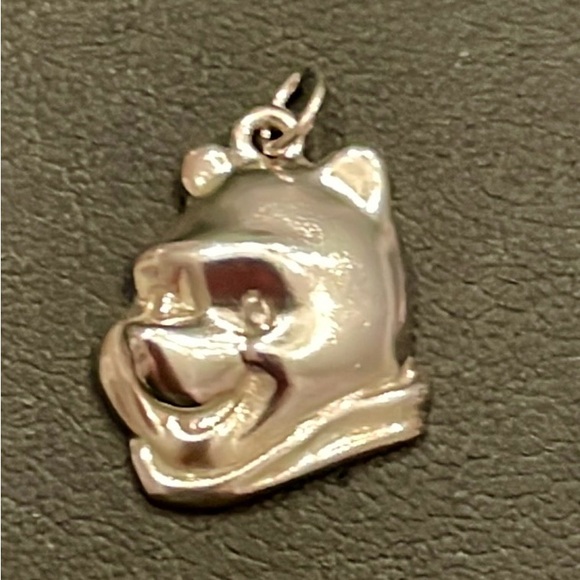 4 vintage Charm Lot 2  stamped 925or Sterling the others are silver no stamp. - Picture 5 of 7